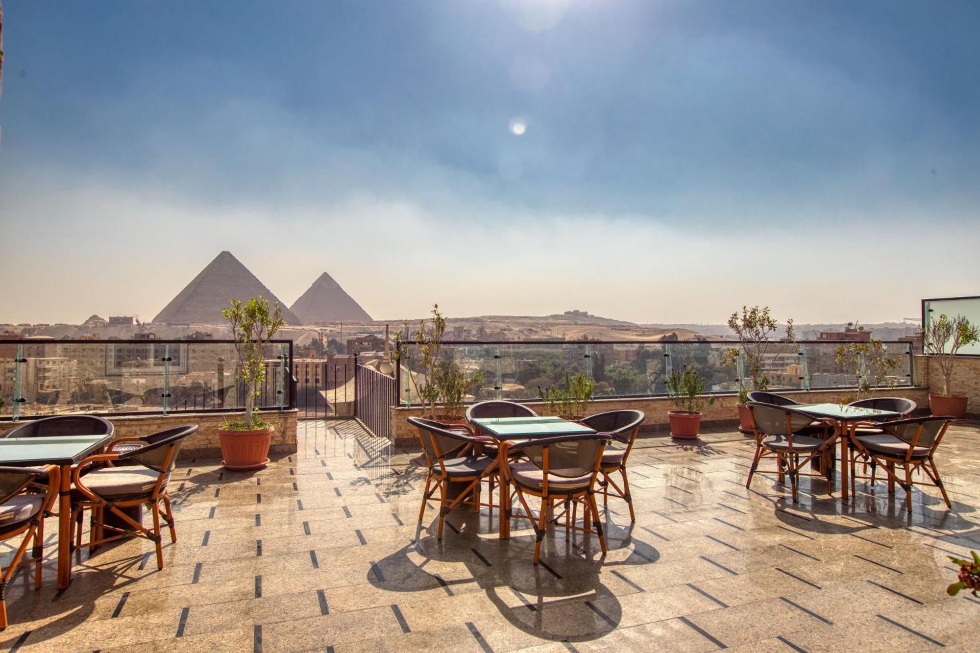 New Top Pyramids Hotel *