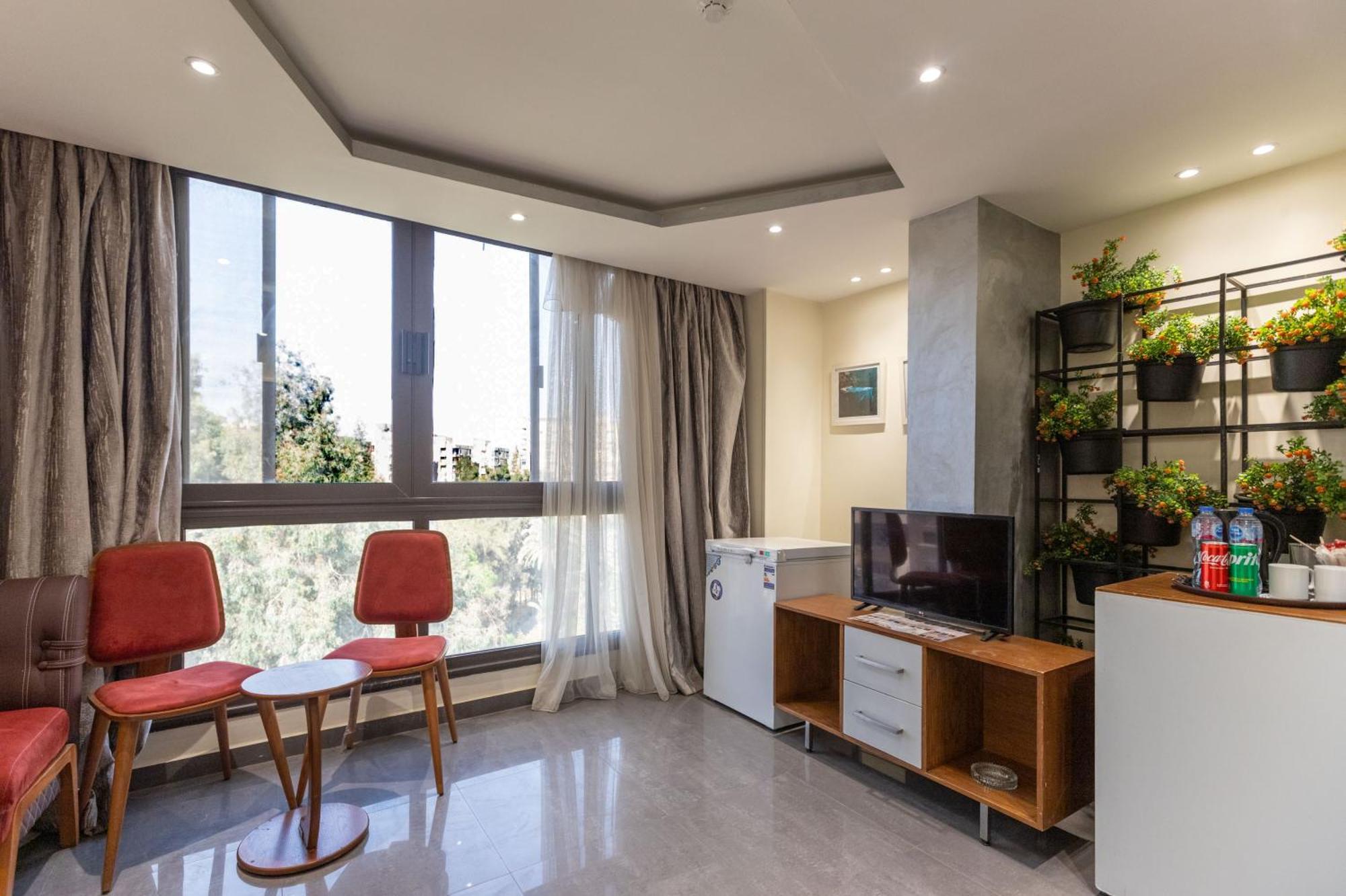 New Top Pyramids Hotel Accommodatie bij particulieren