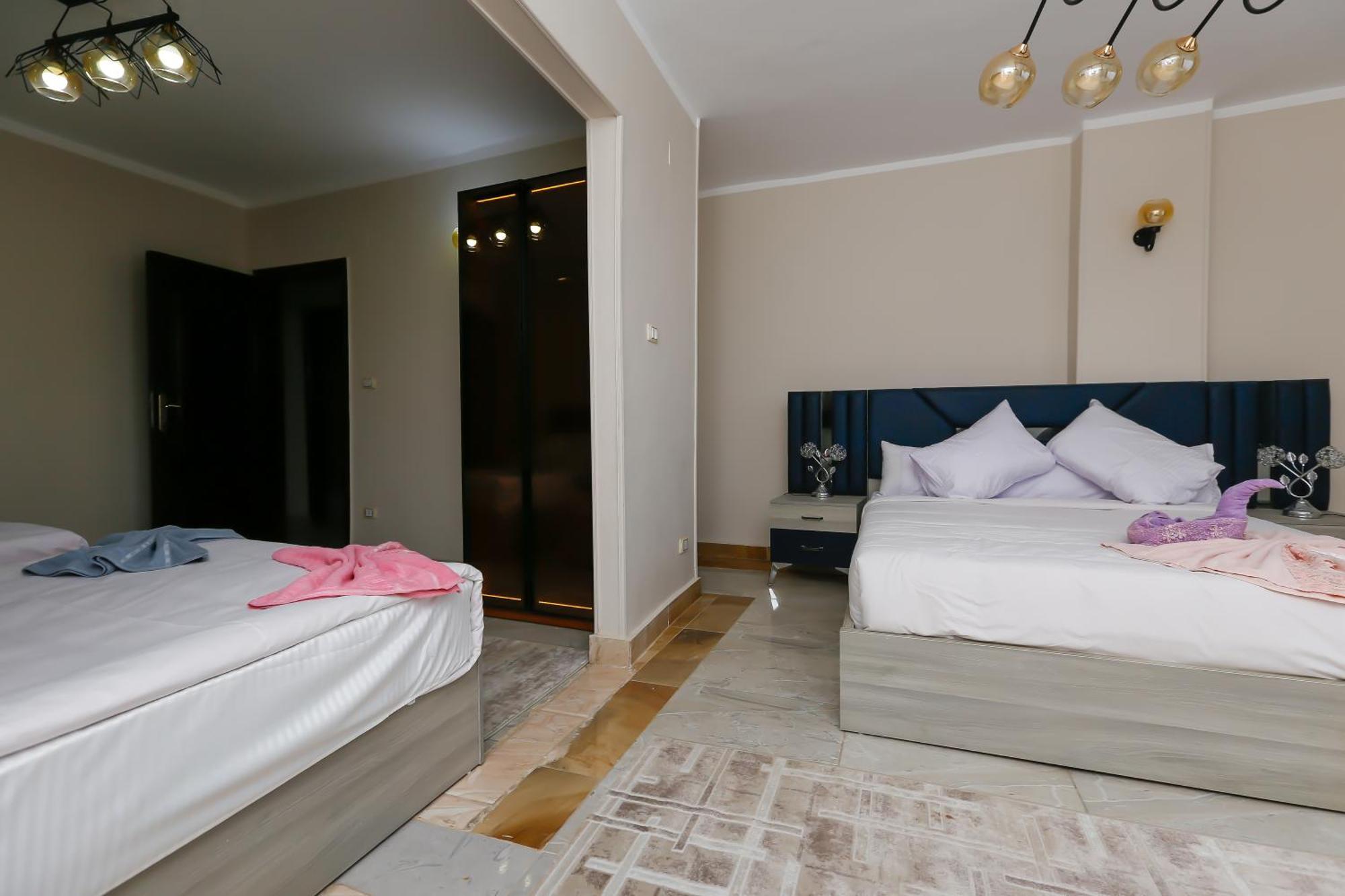 New Top Pyramids Hotel
