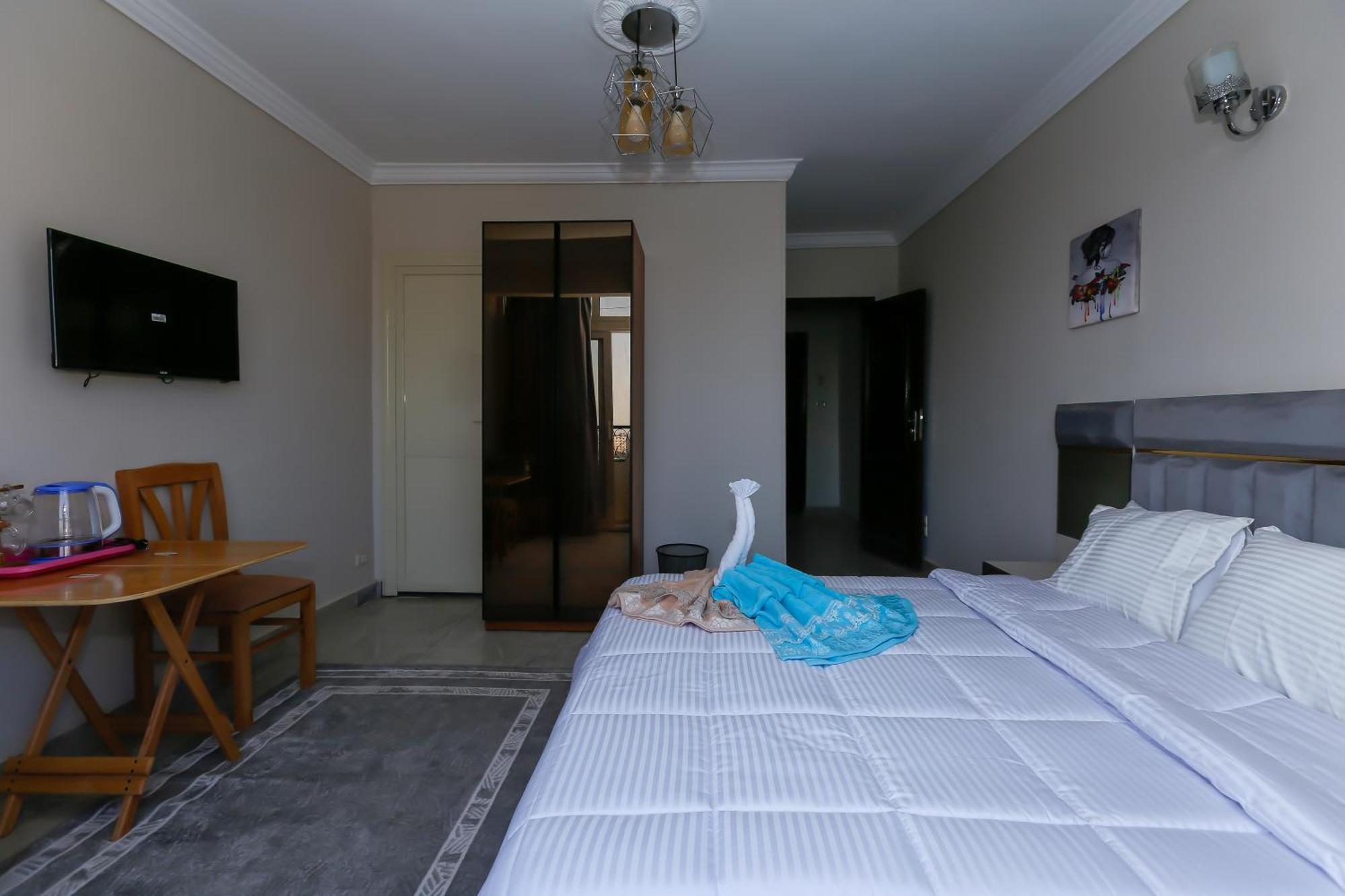 New Top Pyramids Hotel